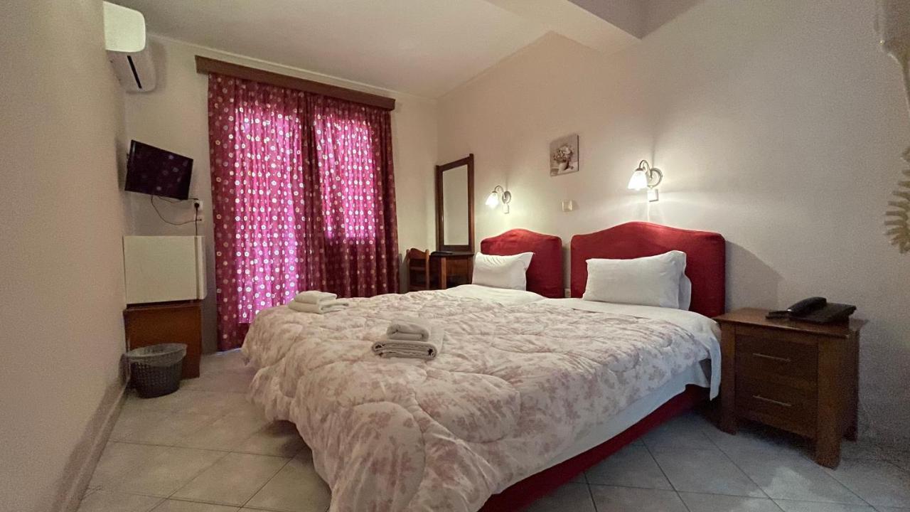 Hotel Atlanta Patras Esterno foto