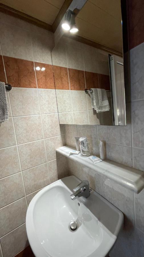Hotel Atlanta Patras Esterno foto