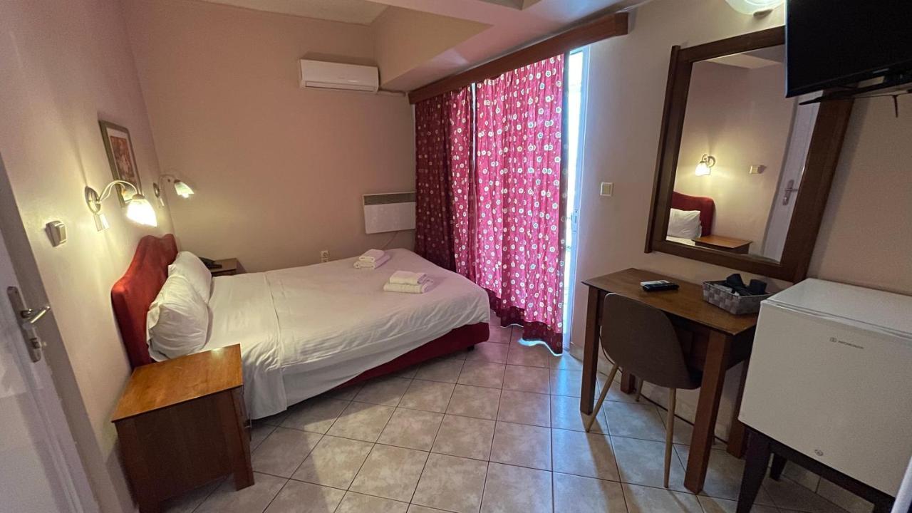 Hotel Atlanta Patras Esterno foto